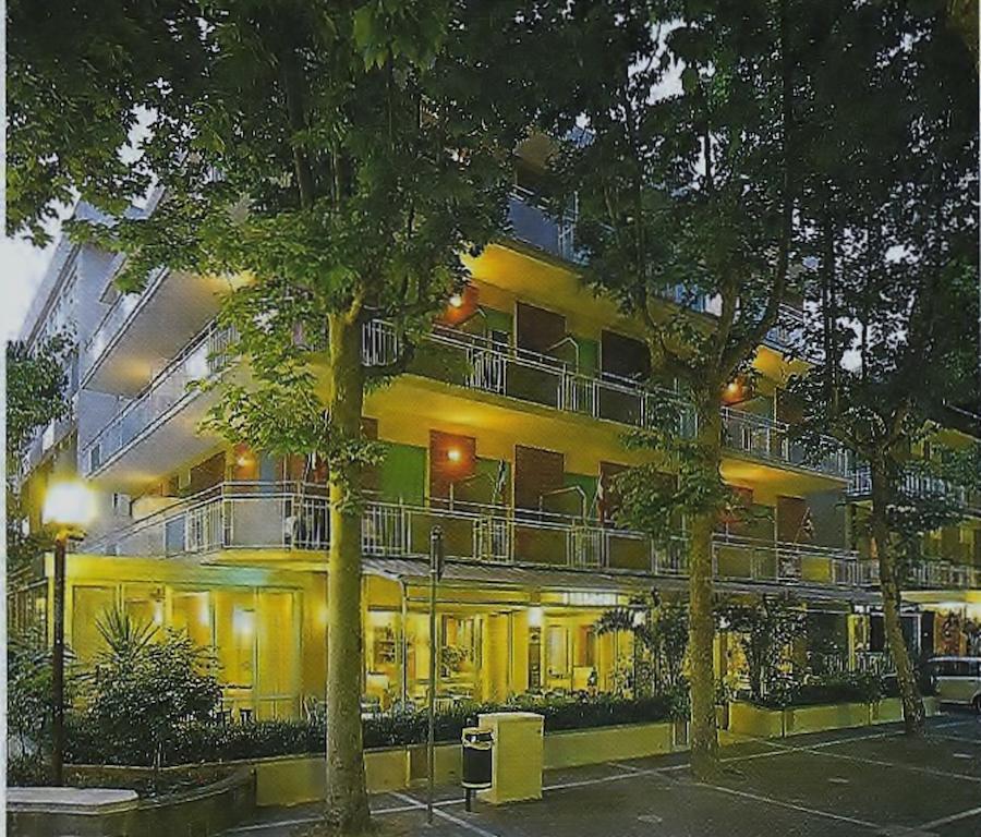 Hotel Arno 미사노아드리아티코 외부 사진