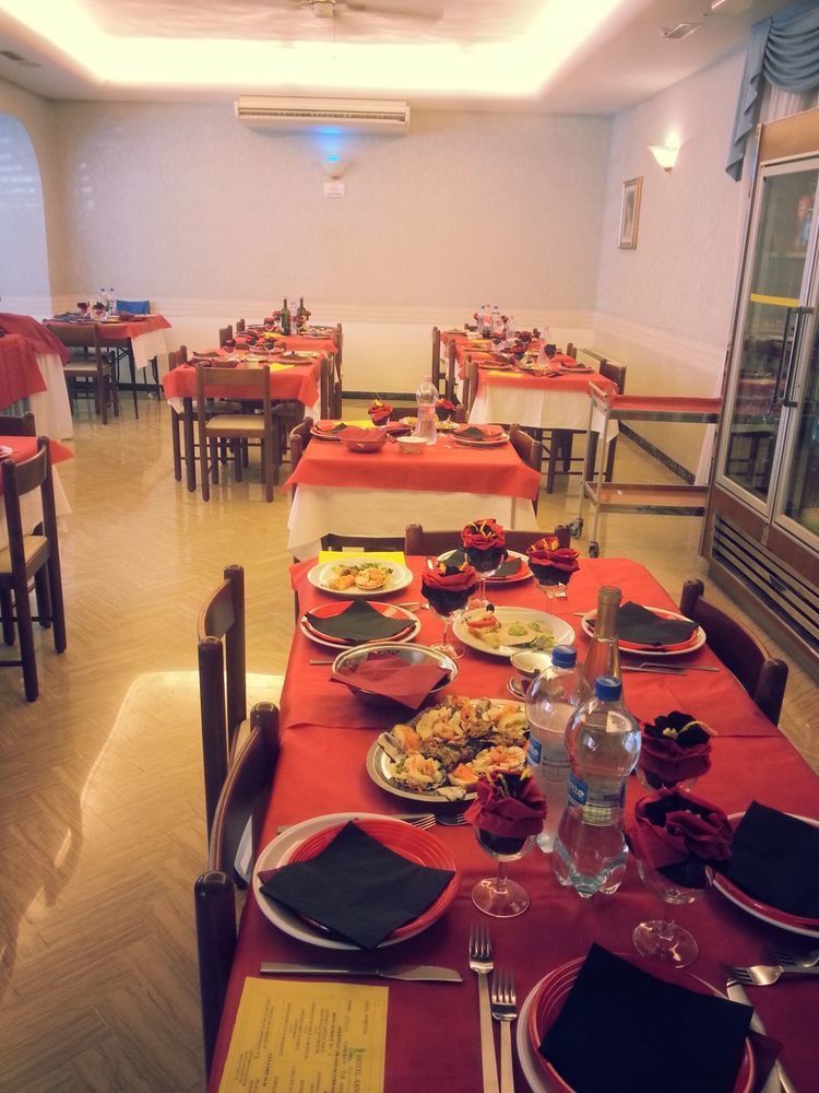 Hotel Arno 미사노아드리아티코 외부 사진