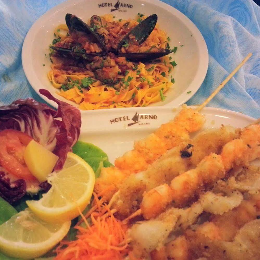 Hotel Arno 미사노아드리아티코 외부 사진